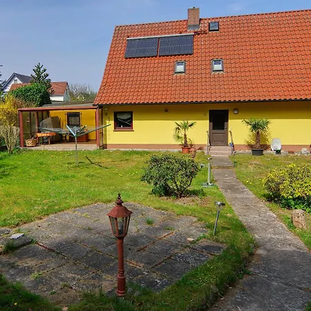 Semesterbostad Haus Zur Sonne Am Sportplatz 2 Uckeritz