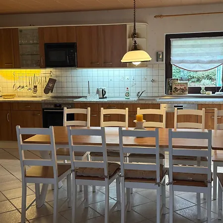 Haus Zur Sonne Am Sportplatz 2 Semesterbostad Uckeritz